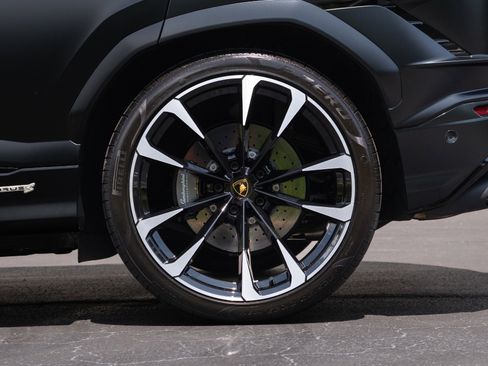 Used 2024 Lamborghini Urus S AWD/4WD image 31