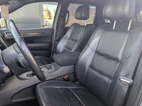 Used 2018 Jeep Grand Cherokee Limited w/ Trailer Tow Group IV image 16