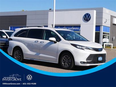 Used 2023 Toyota Sienna XLE