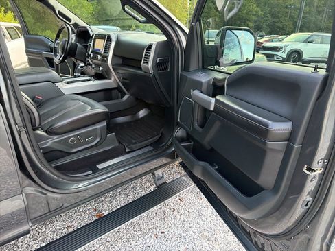 Used 2019 Ford F150 Platinum w/ Equipment Group 701A Luxury AWD/4WD image 30