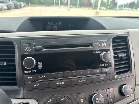 Used 2012 Toyota Sienna LE FWD image 15