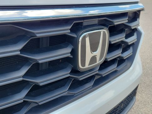 Used 2024 Honda Pilot EX-L image 13
