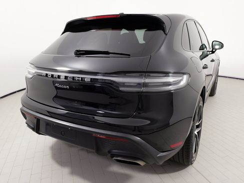 Used 2024 Porsche Macan image 25