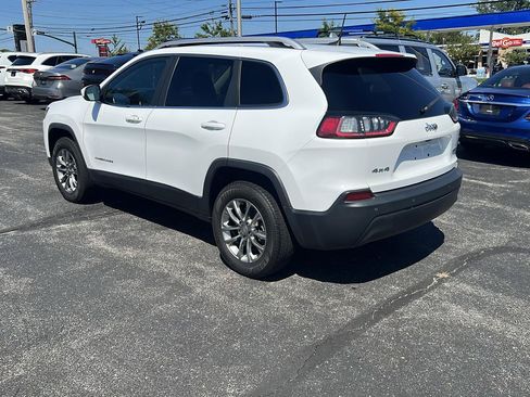 Used 2019 Jeep Cherokee Latitude Plus w/ Cold Weather Group AWD/4WD image 6