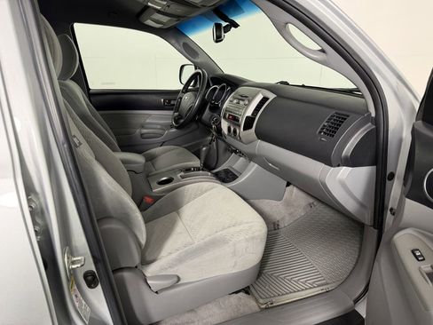 Used 2010 Toyota Tacoma PreRunner RWD image 31