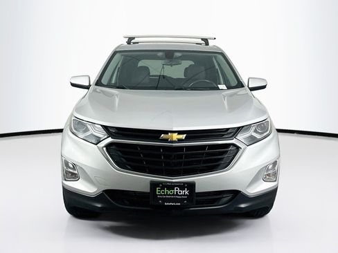 Used 2019 Chevrolet Equinox LT FWD image 2