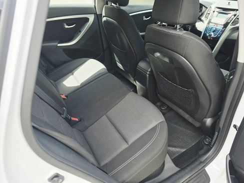 Used 2014 Hyundai Elantra GT FWD image 12