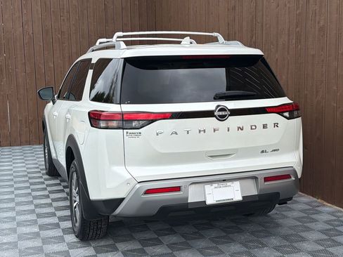 Used 2023 Nissan Pathfinder SL w/ Lighting Package (N92) image 19