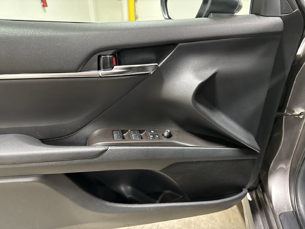 Used 2024 Toyota Camry SE FWD image 20
