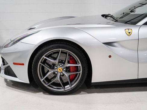 Used 2015 Ferrari F12 Berlinetta image 34