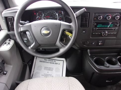 Used 2016 Chevrolet Express 3500 LT w/ LT Preferred Equipment Group image 24