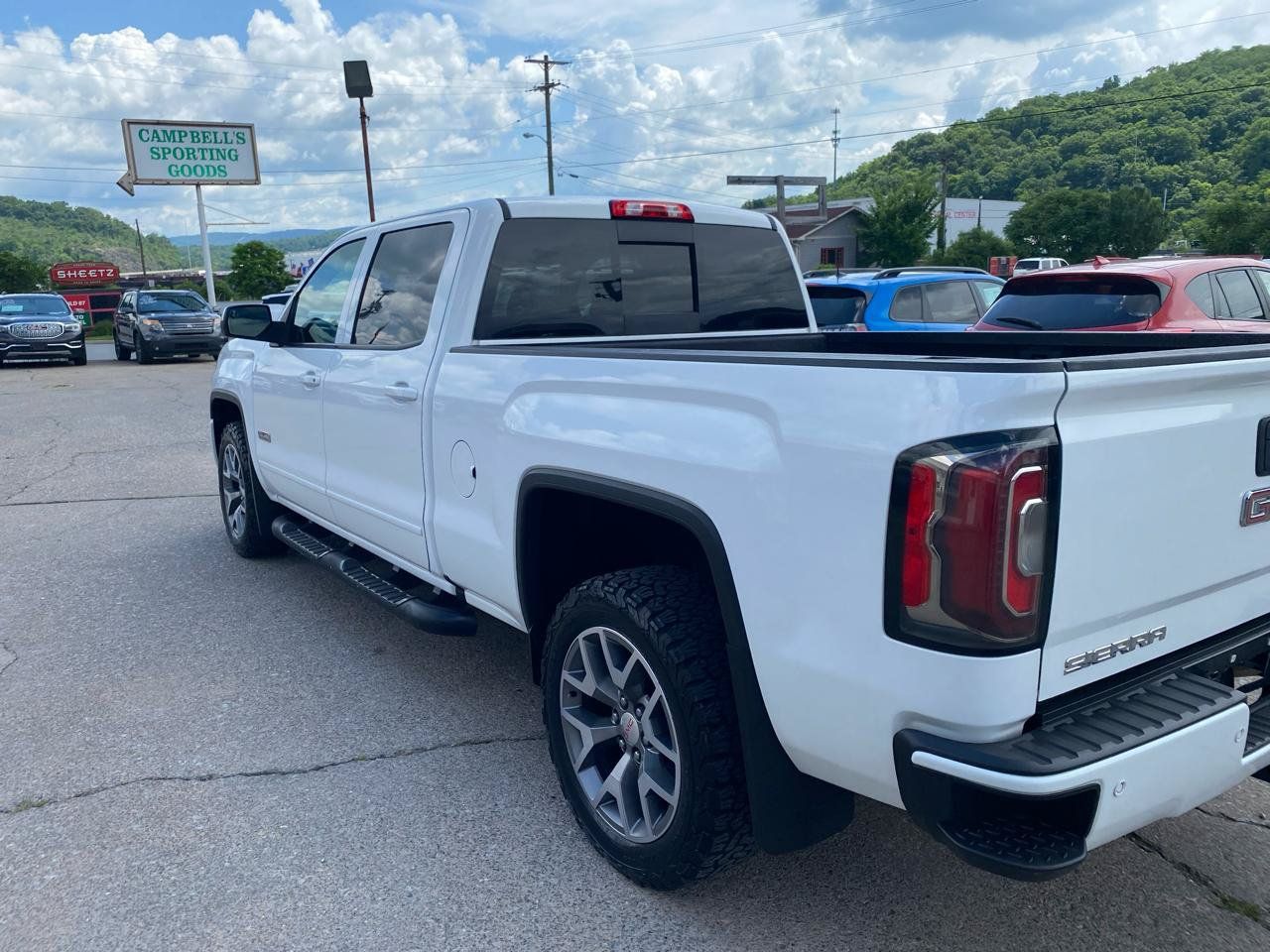 Used 2018 GMC Sierra 1500 SLT AWD/4WD image 5