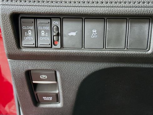Used 2025 Honda Odyssey Sport-L image 17