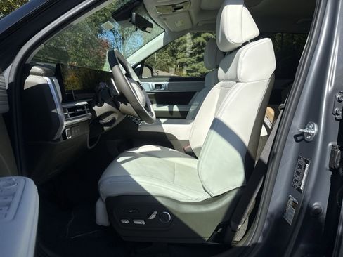 New 2025 Hyundai Santa Fe Calligraphy image 13