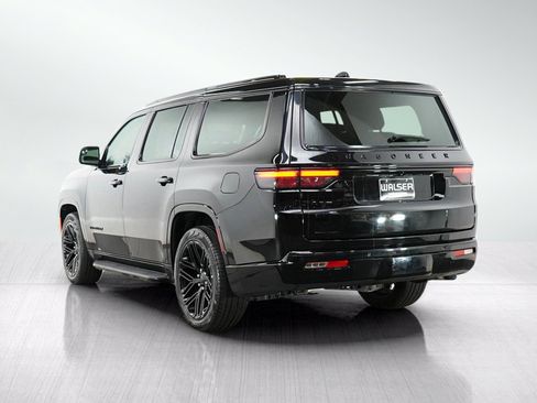 Used 2023 Jeep Wagoneer Series II AWD/4WD image 3
