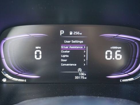 Used 2025 Kia Soul LX w/ LX Technology Package FWD image 8