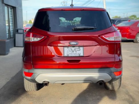 Used 2016 Ford Escape SE FWD image 3
