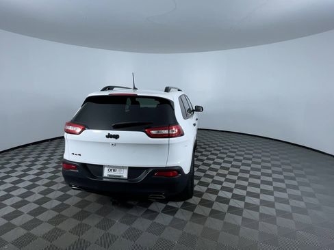 Used 2016 Jeep Cherokee Sport w/ Cold Weather Group image 8