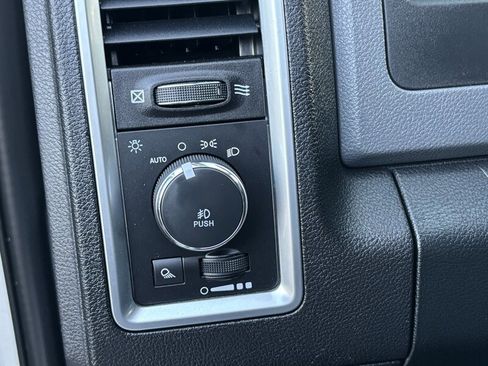 Used 2017 RAM 2500 Big Horn image 19