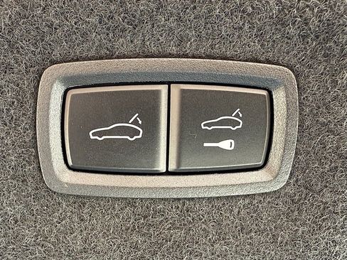 New 2026 Porsche Taycan Turbo S image 27