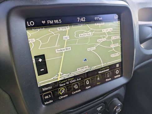 Used 2022 Jeep Renegade Altitude w/ Sun/Sound Group AWD/4WD image 13