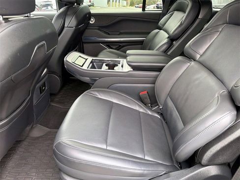 Used 2025 Lincoln Navigator Reserve w/ Jet Appearance Package image 13