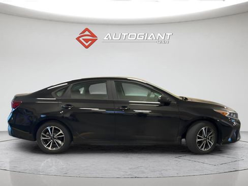 Used 2023 Kia Forte LXS image 6