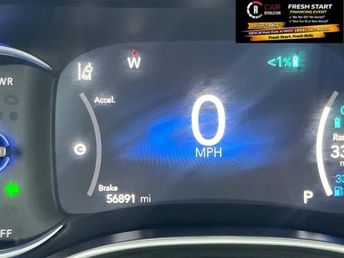 Used 2024 Chrysler Pacifica Plug in Hybrid Select Fwd image 29