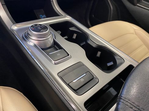 Used 2022 Ford Edge SEL w/ Convenience Package image 26