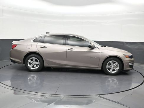 Used 2024 Chevrolet Malibu LS FWD image 7