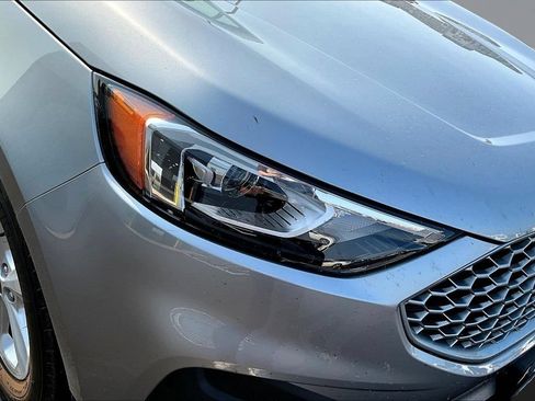 Used 2023 Ford Edge SE AWD/4WD image 25