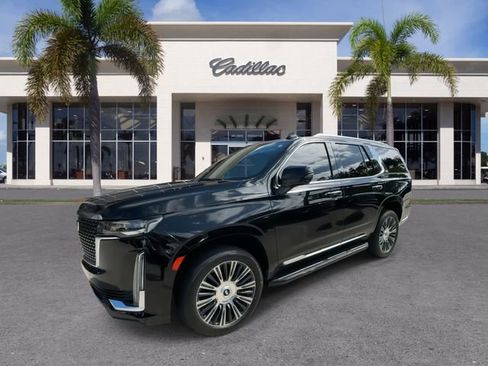 Used 2022 Cadillac Escalade Premium Luxury w/ LPO, Illumination Package RWD image 6