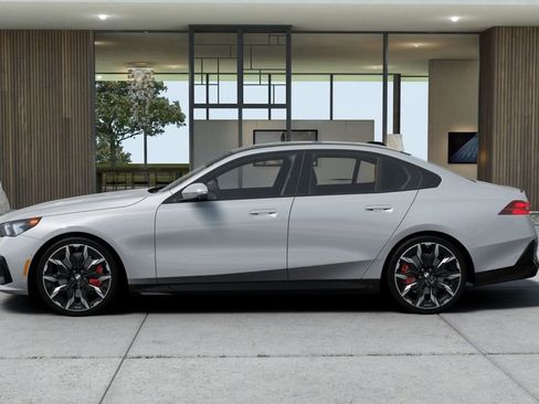 New 2027 BMW 530i w/ M Sport Package RWD image 4