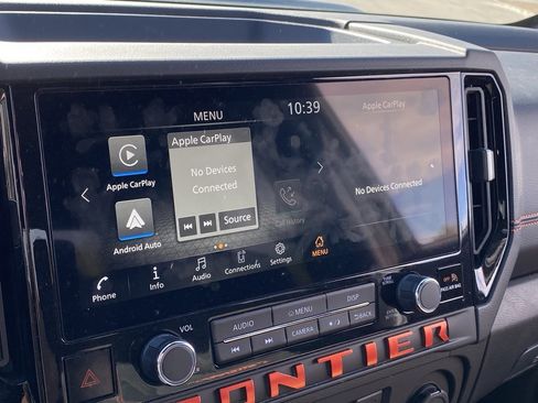 Used 2025 Nissan Frontier PRO-4X image 9