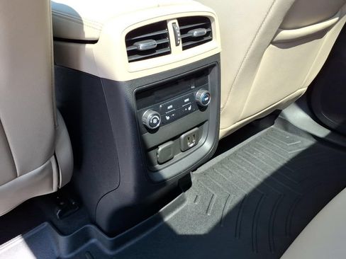 Used 2020 Buick Envision Essence w/ Experience Buick Package FWD image 18