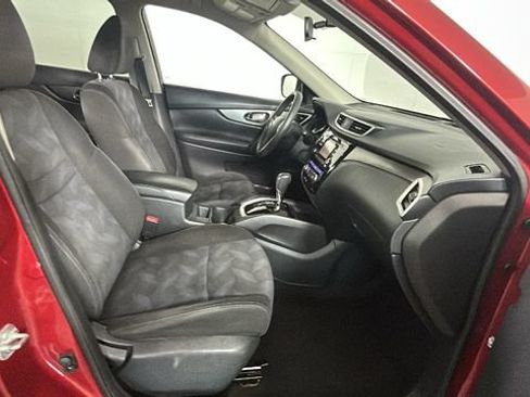 Used 2015 Nissan Rogue SV AWD/4WD image 31
