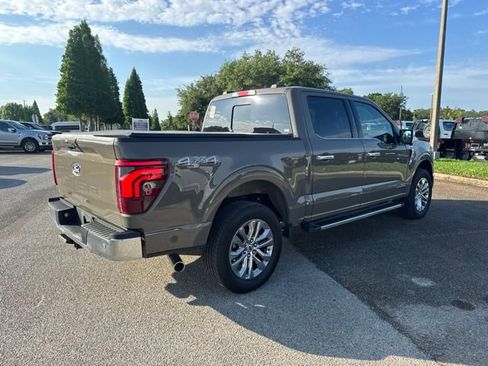 Used 2025 Ford F150 Lariat w/ Equipment Group 501A Mid AWD/4WD image 5