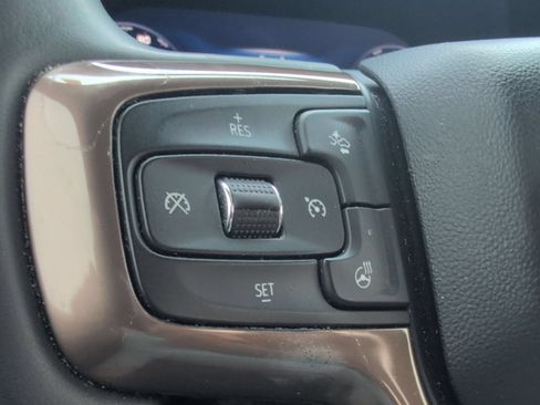 Used 2024 Chevrolet Suburban High Country AWD/4WD image 13