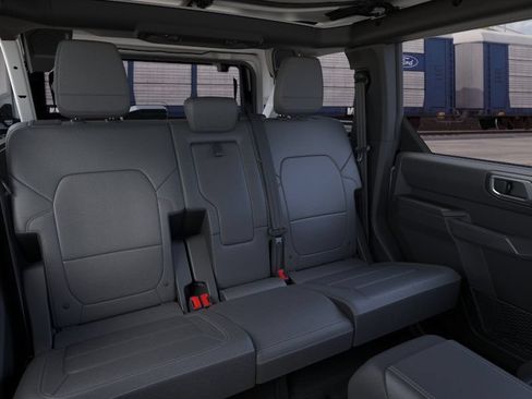 New 2026 Ford Bronco Outer Banks w/ Sasquatch Package AWD/4WD image 11