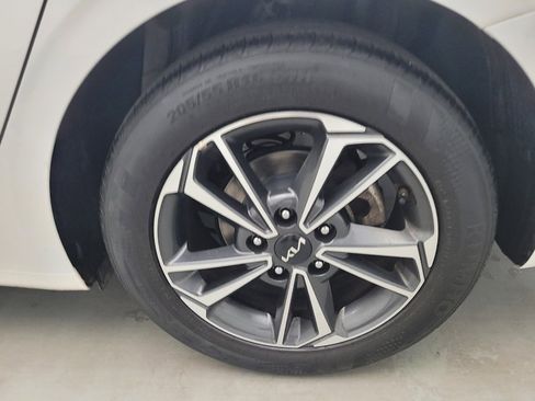 Used 2024 Kia Forte LXS FWD image 31