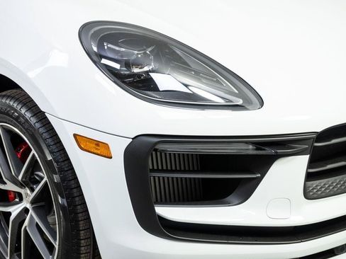 New 2026 Porsche Macan S AWD/4WD image 37
