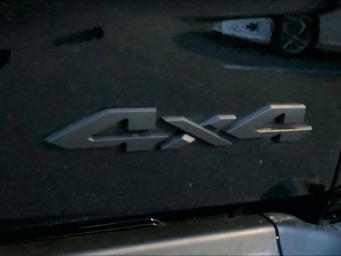 Used 2019 RAM 2500 Laramie image 9