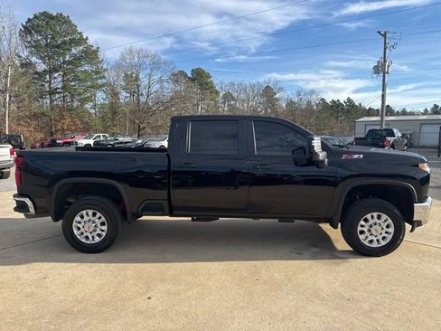 Used 2023 Chevrolet Silverado 2500 LT w/ Convenience Package image 8