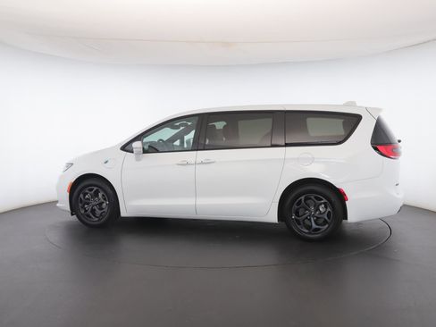 Used 2022 Chrysler Pacifica Touring-L w/ S Appearance Package image 20
