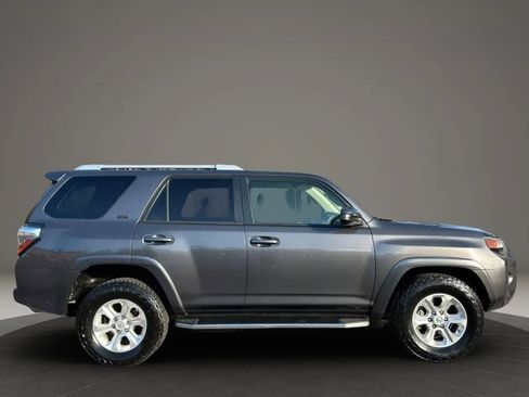 Used 2018 Toyota 4Runner SR5 image 8