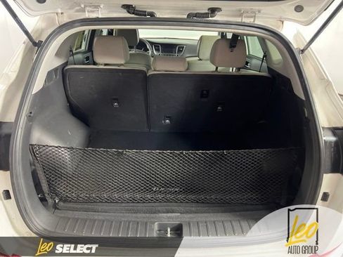 Used 2017 Hyundai Tucson SE w/ SE Popular Package 02 FWD image 7