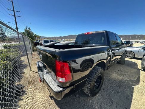 Used 2016 RAM 1500 Express RWD image 3
