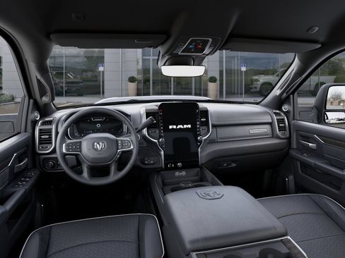 New 2026 RAM 2500 Laramie AWD/4WD image 15