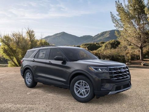 New 2026 Ford Explorer Active image 7