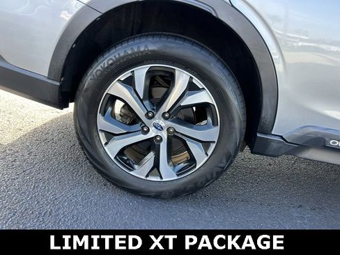 Used 2022 Subaru Outback Limited XT image 7